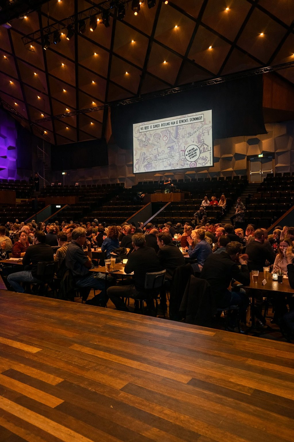 Sfeerbeeld quiz bij een groot feest of goed doel